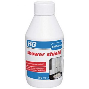 HG shower shield provides optimum protection against scale and other dirt on all shower cubicle materials. This grime is caused by soap residue, bath oils, skin grease, etc. Remove limescale and other dirt with the shower protector HG shower shield!